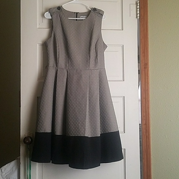 Dresses & Skirts - (FINAL PRICE) Beige and black dress